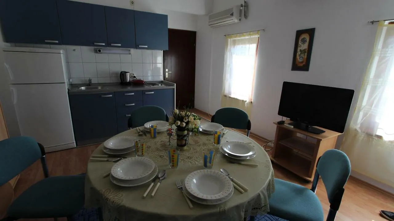 Holiday House Matko Gabonjin