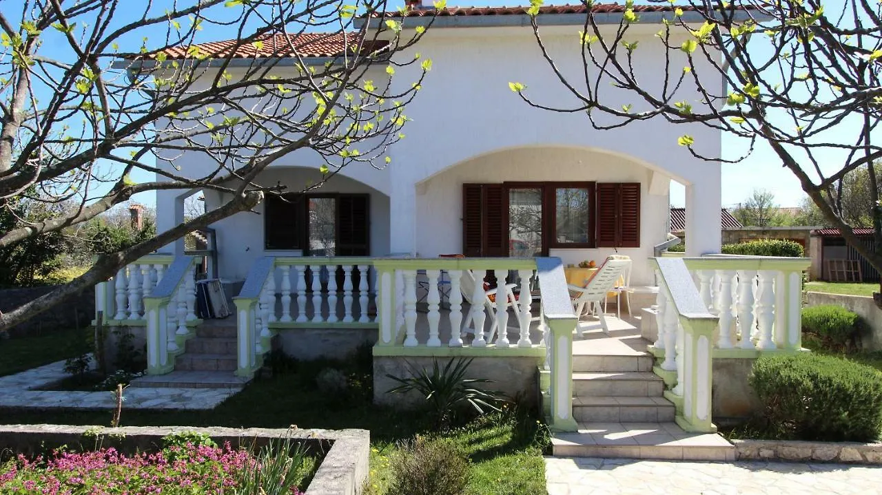 Apartment Holiday House Matko Gabonjin